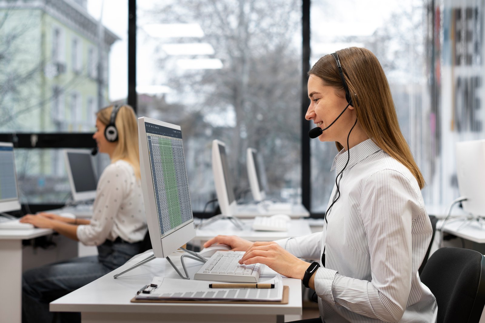 Support team assisting hardware clients
